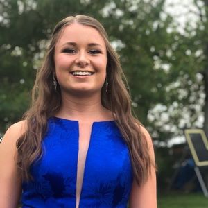 Meet your Posher, Casey